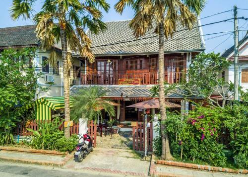 Hostal Chaluenxay Villa