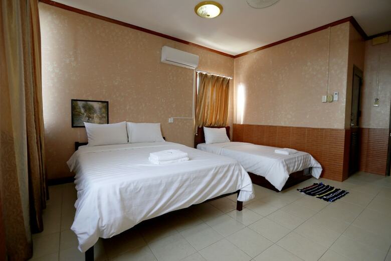 Hostal Intouch Guest House