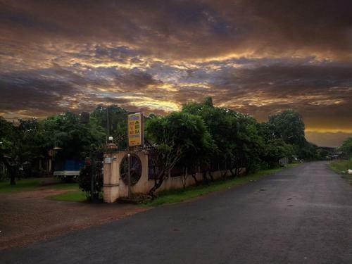 Hostal Anouxa Riverview Guesthouse