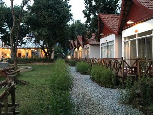 Hotel Magic Monkey Garden
