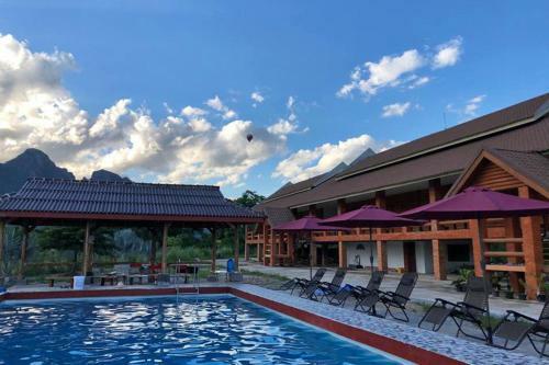 Hotel Padaeng Mountain View Resort
