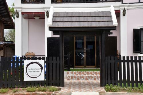 Hostal The Deck House