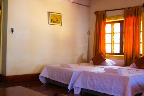 Albergue Croissant D'or Guestroom By Avalon B&B