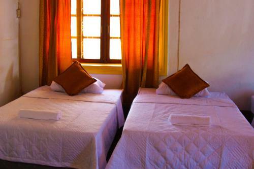 Albergue Croissant D'or Guestroom By Avalon B&B