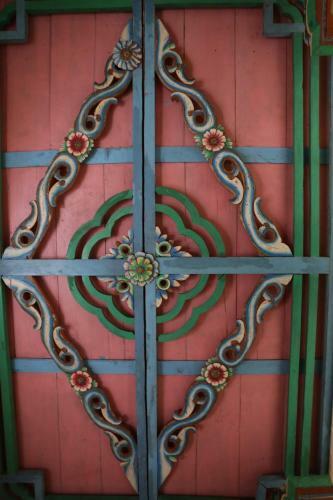 Cavelands In The Jungle