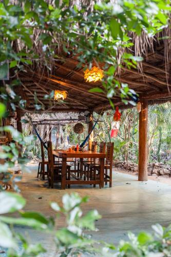 Cavelands In The Jungle