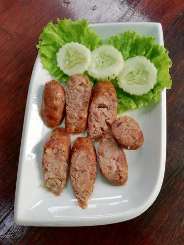 Hostal Tingkham Guesthouse