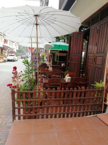 Hostal Tingkham Guesthouse