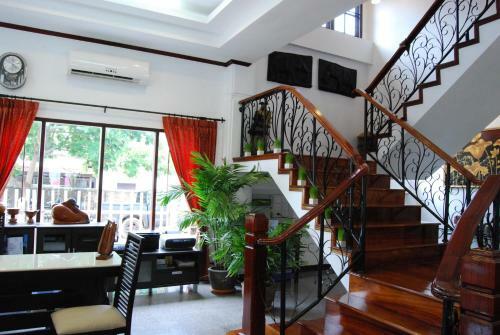 Hotel Vayakorn Inn