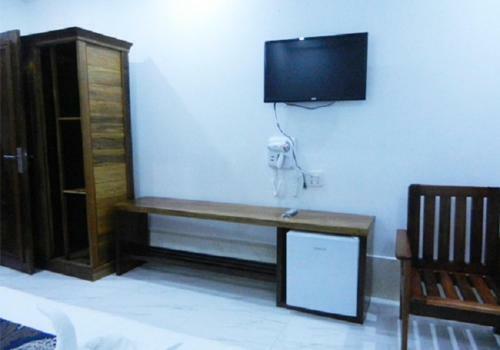 Nuttyphoy Hotel
