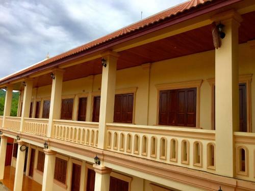 Hotel Meechaleun Guesthouse