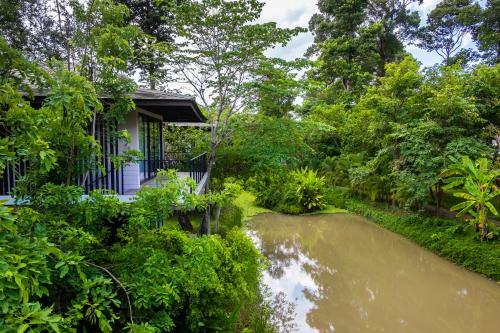 Hotel The River Resort