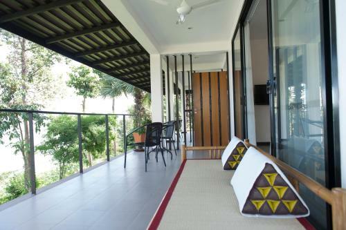 Hotel The River Resort
