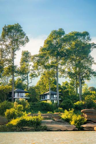 Hotel The River Resort
