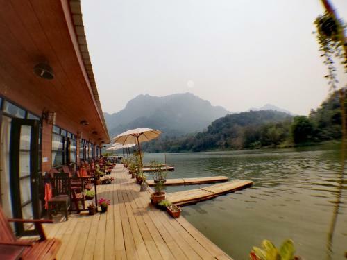 Hotel Ou River House