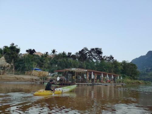 Hotel Ou River House