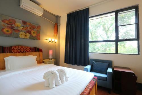 1m Hotel