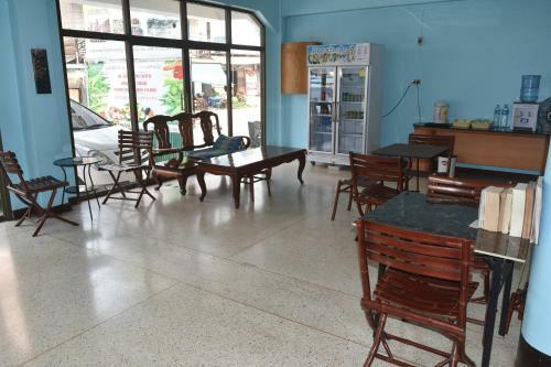 Gate Way Hostel
