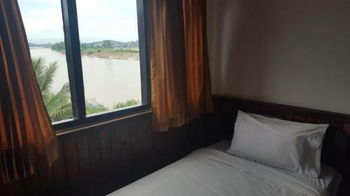 Hotel Riverside Huayxay