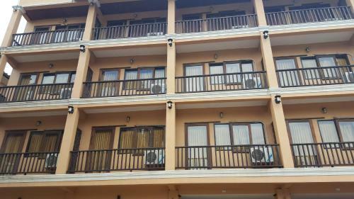 Hotel Riverside Huayxay