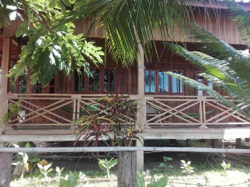 Hostal River Garden Guesthouse
