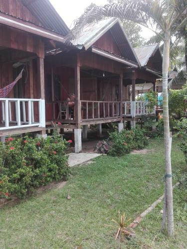 Hostal River Garden Guesthouse