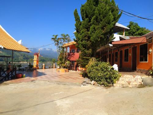 Houayxai Riverside Hotel (phonevichit Guesthouse)