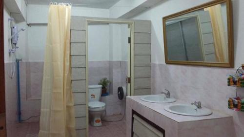 Houayxai Riverside Hotel (phonevichit Guesthouse)