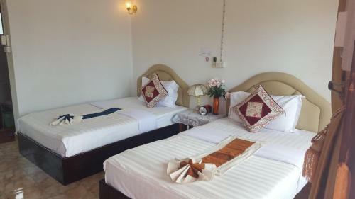 Houayxai Riverside Hotel (phonevichit Guesthouse)