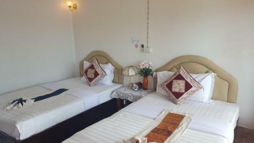 Houayxai Riverside Hotel (phonevichit Guesthouse)