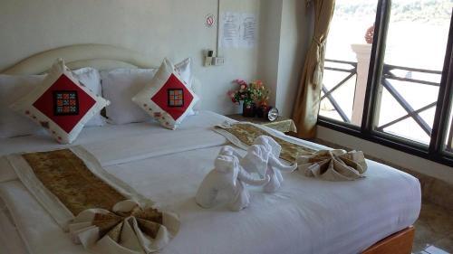 Houayxai Riverside Hotel (phonevichit Guesthouse)