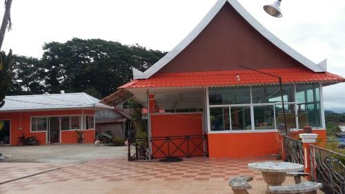 Houayxai Riverside Hotel (phonevichit Guesthouse)