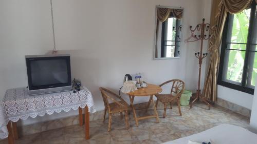 Houayxai Riverside Hotel (phonevichit Guesthouse)