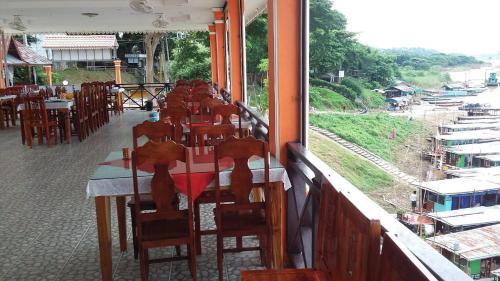 Houayxai Riverside Hotel (phonevichit Guesthouse)