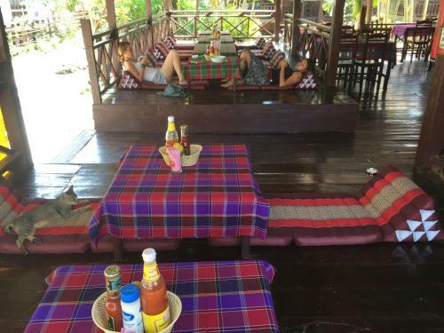 Hostal Dalom Guesthouse