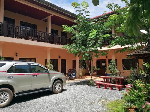 Hostal Phamarnview Guesthouse