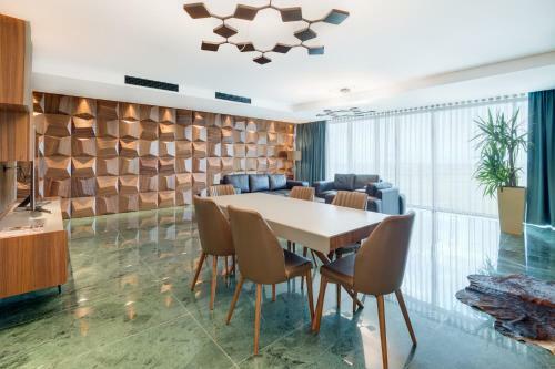 Emerald Hotel
