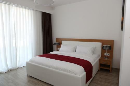 Hotel Queen Vali Palace