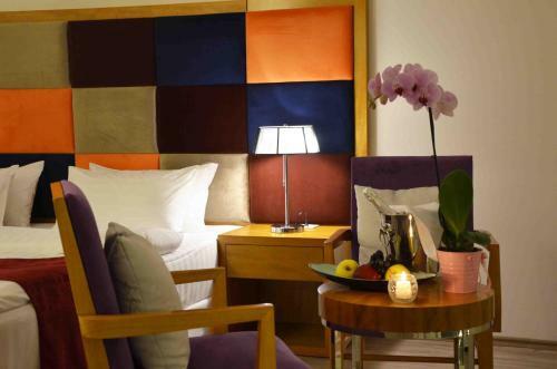 Hotel Queen Vali Palace