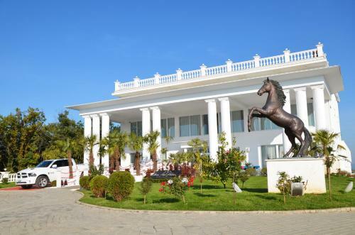 Hotel Queen Vali Palace