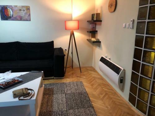 Central Apartment With City View