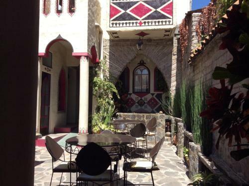 Hotel Casa Blanca