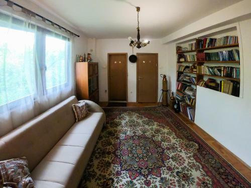 Sarac Hostel