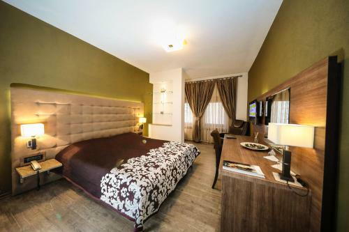 Hotel �arshia E Jupave