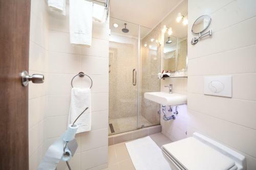 Hotel �arshia E Jupave
