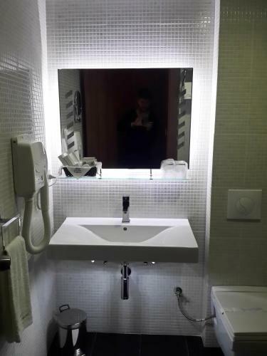 Hotel �arshia E Jupave
