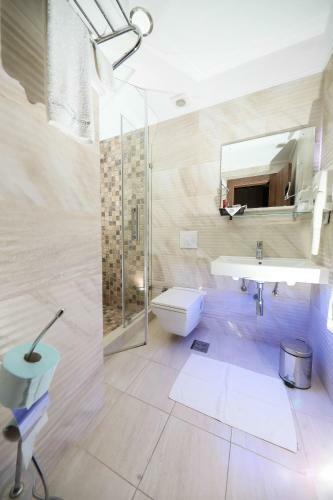 Hotel �arshia E Jupave