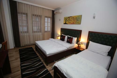 Hotel Venisi