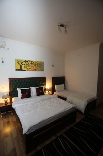 Hotel Venisi