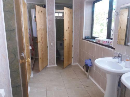 Hostal Makedon Guest House